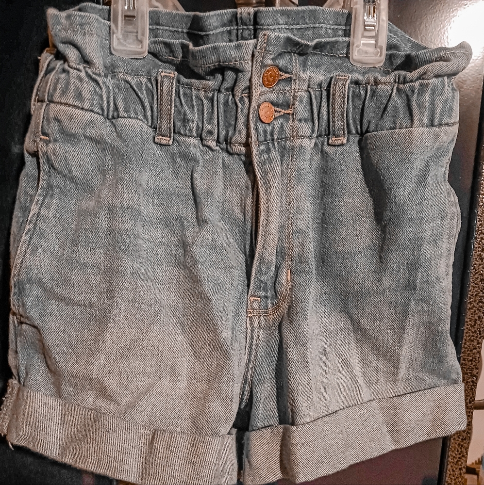 Hollister High Rise Mom Short